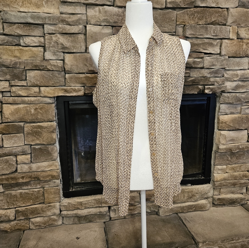 Liz Claiborne Brown Patterned Top